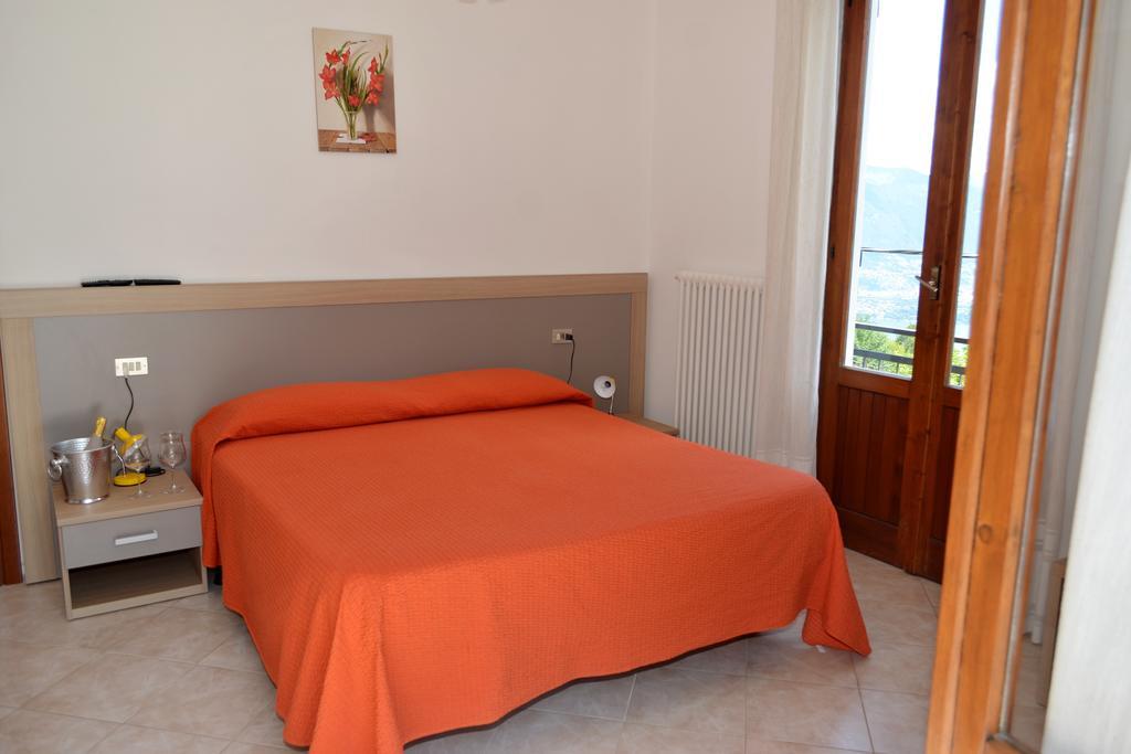 Albergo Diana Tronzano Lago Maggiore Room photo